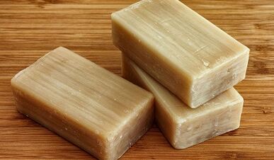 สบู่ซักผ้าเพื่อทำความสะอาดร่างกายของปรสิต